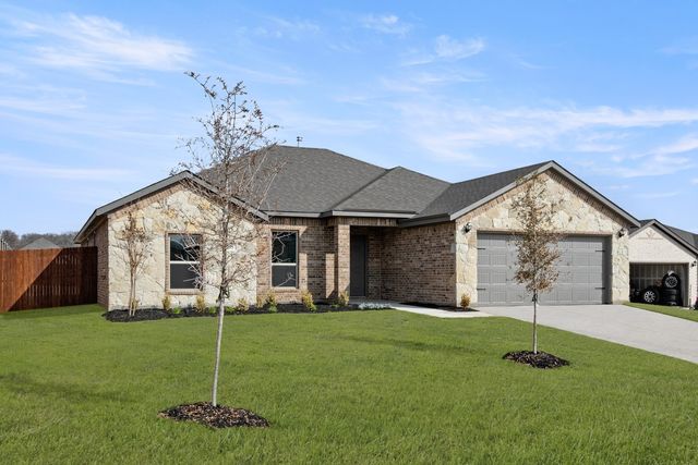 805 Stone Eagle Drive, Azle, TX 76020