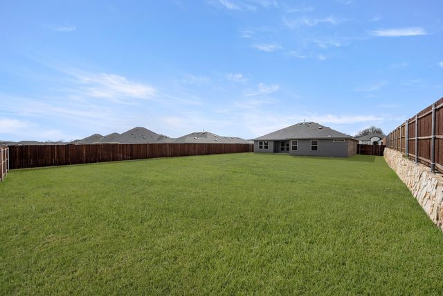 805 Stone Eagle Drive, Azle, TX 76020