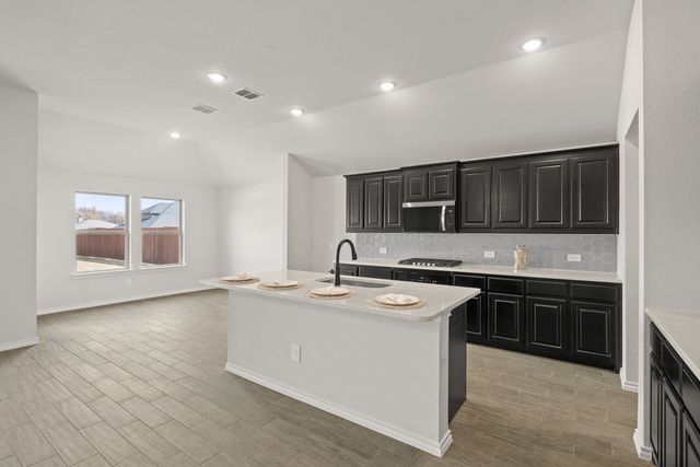 805 Stone Eagle Drive, Azle, TX 76020