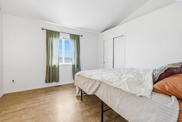 4485 Northlake Drive, West Richland, WA 99353