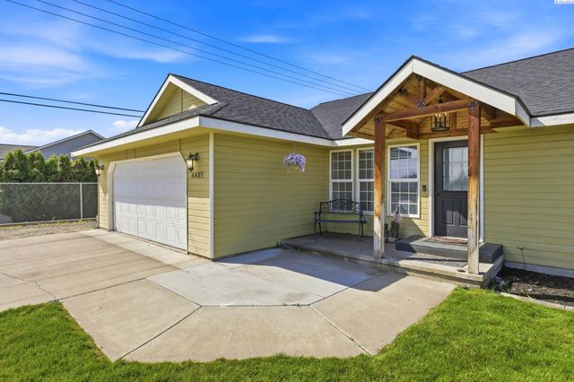4485 Northlake Drive, West Richland, WA 99353