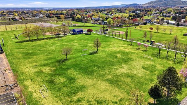 4485 Northlake Drive, West Richland, WA 99353