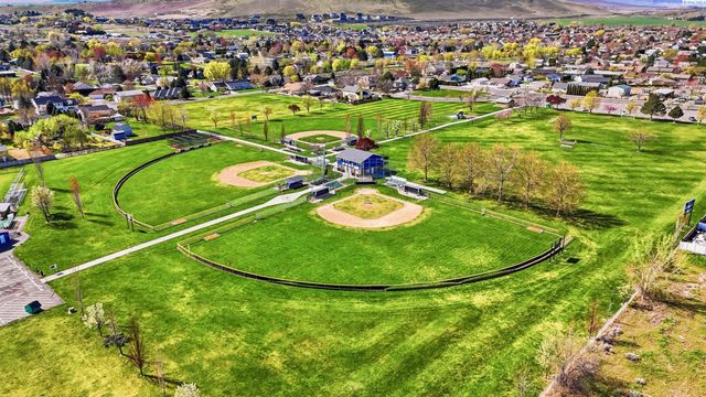 4485 Northlake Drive, West Richland, WA 99353