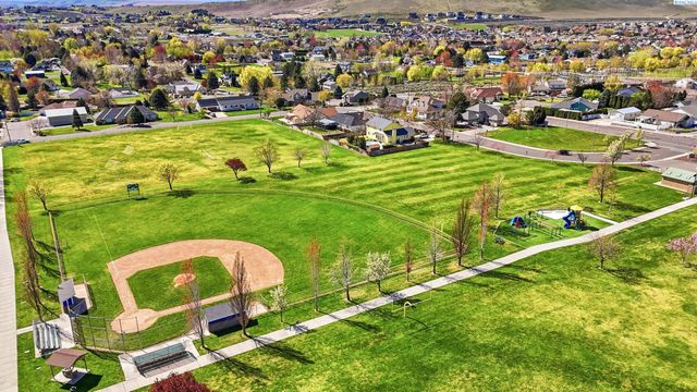 4485 Northlake Drive, West Richland, WA 99353