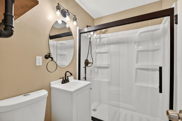 2420 SE 6th Street, Des Moines, IA 50315