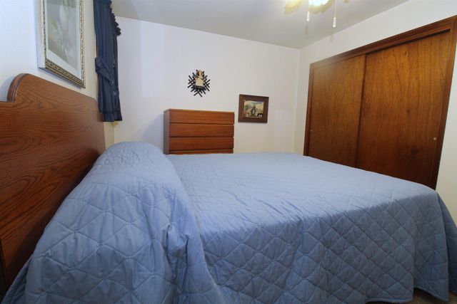 1611 E Ridgeway Avenue, Waterloo, IA 50702