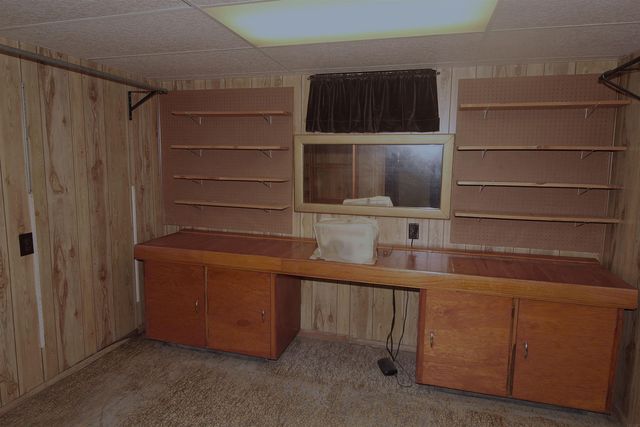 1611 E Ridgeway Avenue, Waterloo, IA 50702