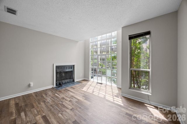 415 W 7th Street H, Charlotte, NC 28202