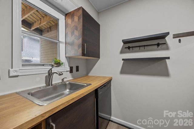 415 W 7th Street H, Charlotte, NC 28202