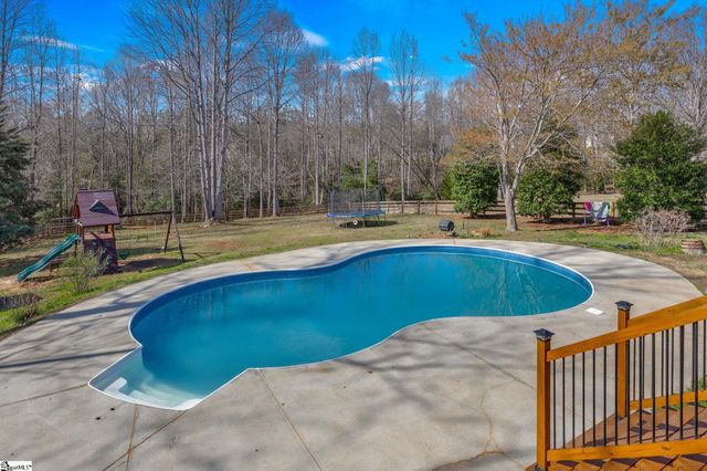 16 Sourwood Brook Court, Taylors, SC 29687