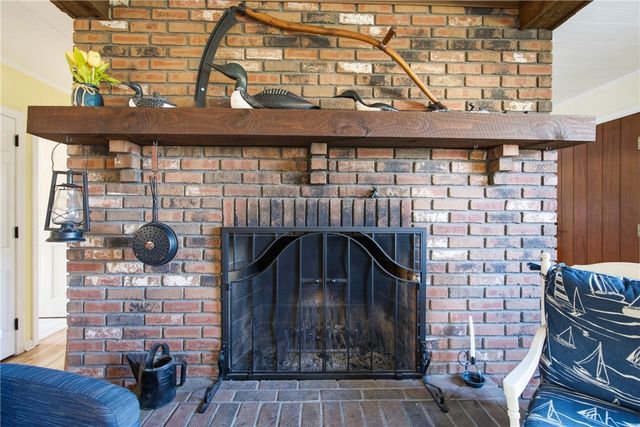 11 Linda Avenue, Portsmouth, RI 02871