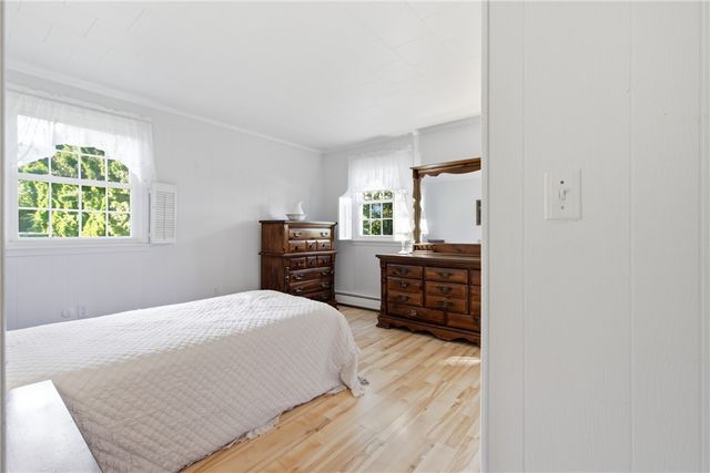 11 Linda Avenue, Portsmouth, RI 02871