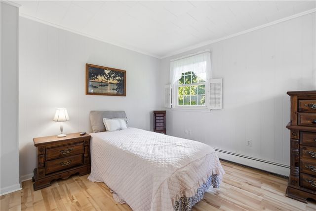 11 Linda Avenue, Portsmouth, RI 02871