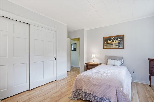 11 Linda Avenue, Portsmouth, RI 02871