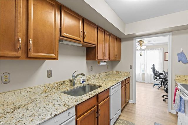 3587 Sir Wilfred PL, Virginia Beach, VA 23452