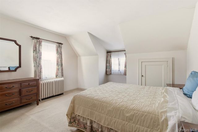 54 Summit Drive, Manhasset, NY 11030