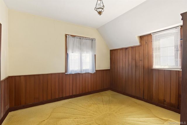 54 Summit Drive, Manhasset, NY 11030