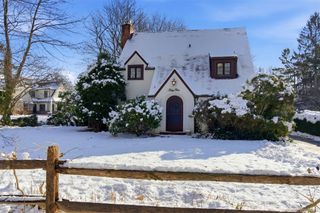 54 Summit Drive, Manhasset, NY 11030