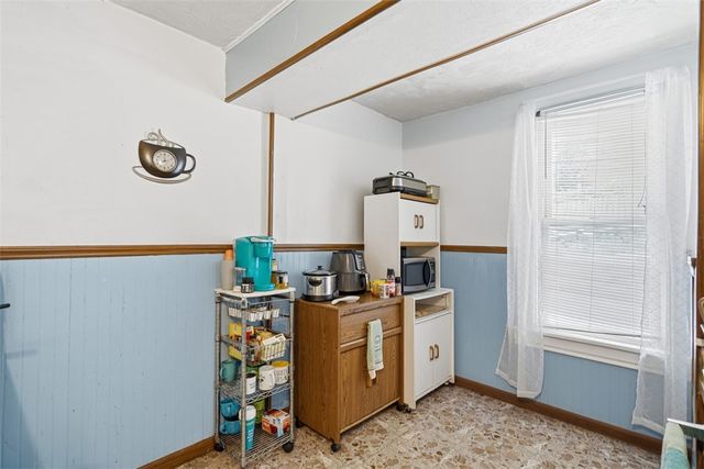 1178 Grandview Ave, N Braddock, PA 15104