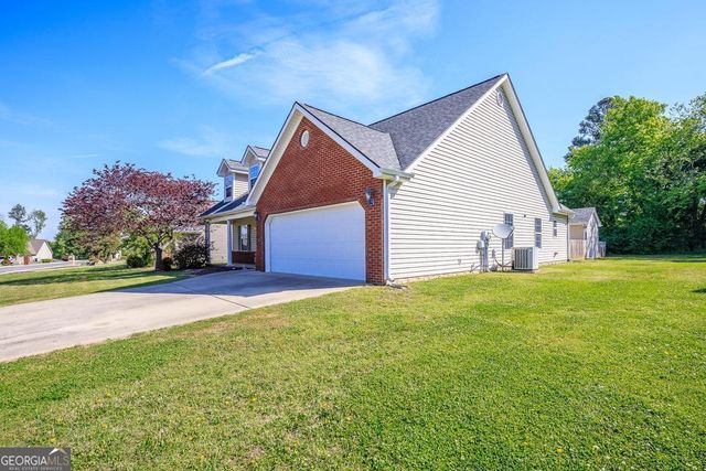 40 Honeyberry Lane, Rossville, GA 30741