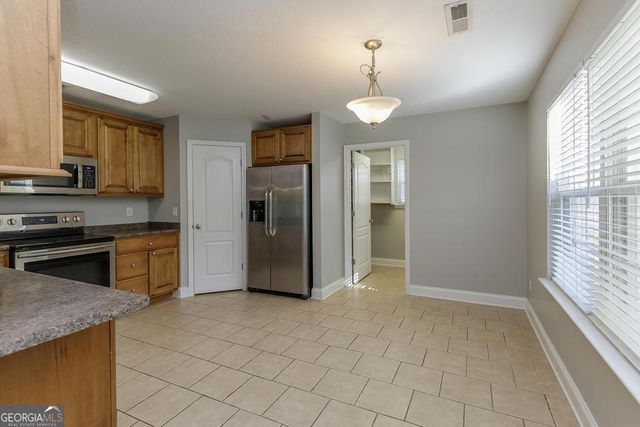 40 Honeyberry Lane, Rossville, GA 30741
