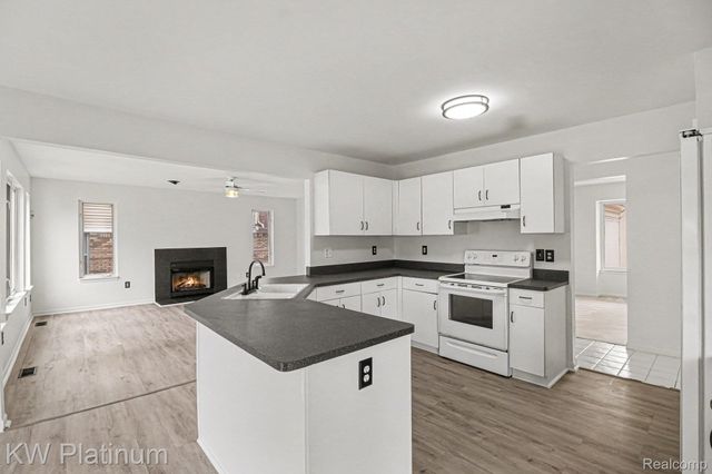 2613 Marcus Drive, Troy, MI 48083
