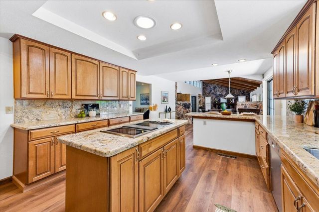 13895 Strawberry Cir, Penn Valley, CA 95946