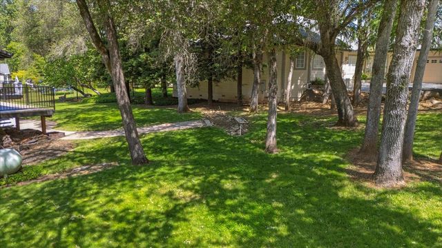 13895 Strawberry Cir, Penn Valley, CA 95946