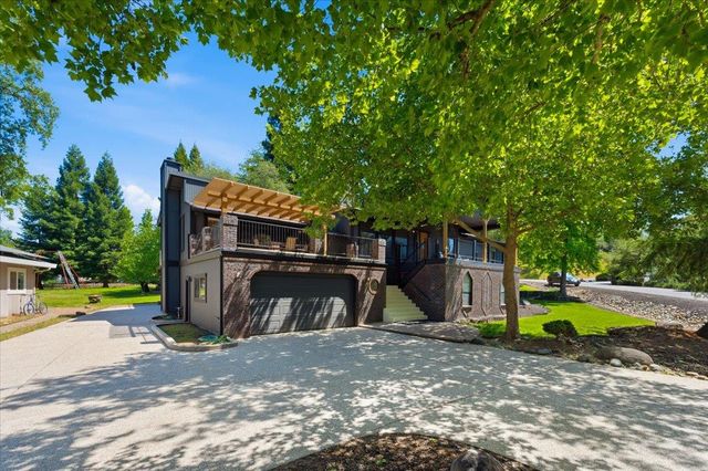 13895 Strawberry Cir, Penn Valley, CA 95946