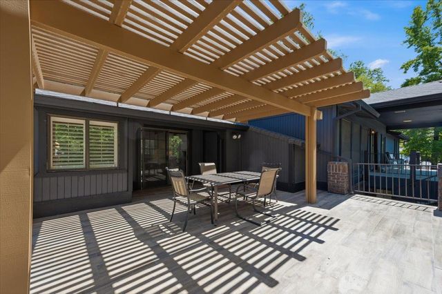 13895 Strawberry Cir, Penn Valley, CA 95946