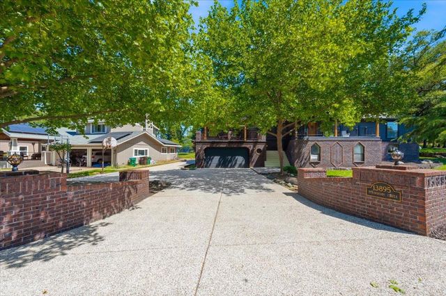 13895 Strawberry Cir, Penn Valley, CA 95946