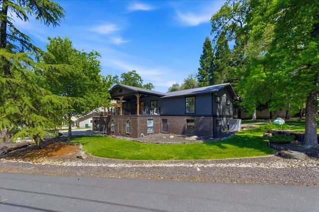 13895 Strawberry Cir, Penn Valley, CA 95946