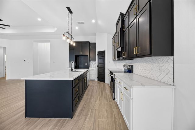 6853 La Salle Dr, Corpus Christi, TX 78414
