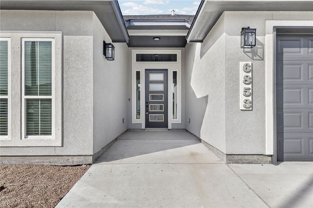 6853 La Salle Dr, Corpus Christi, TX 78414