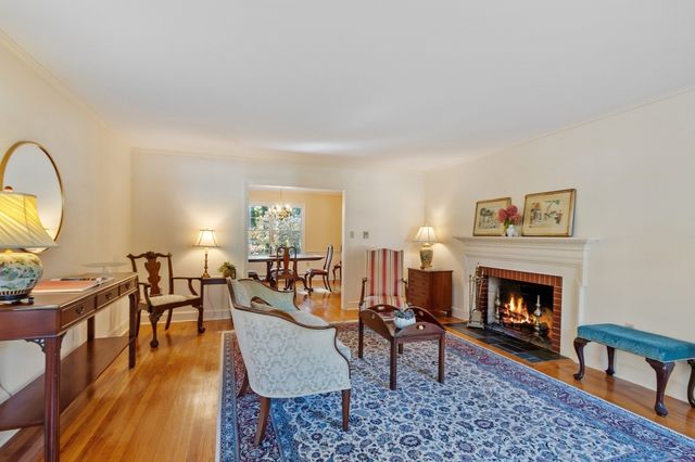 25 Karlton Circle, Andover, MA 01810