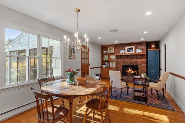 25 Karlton Circle, Andover, MA 01810