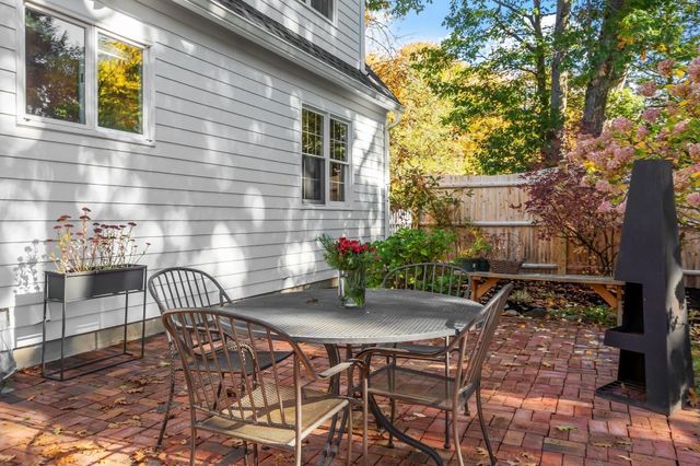 25 Karlton Circle, Andover, MA 01810