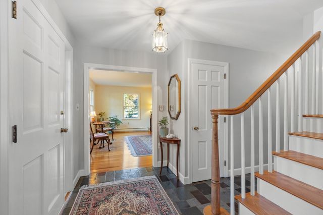 25 Karlton Circle, Andover, MA 01810