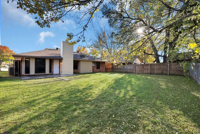 2117 Chapel Downs Drive, Arlington, TX 76017