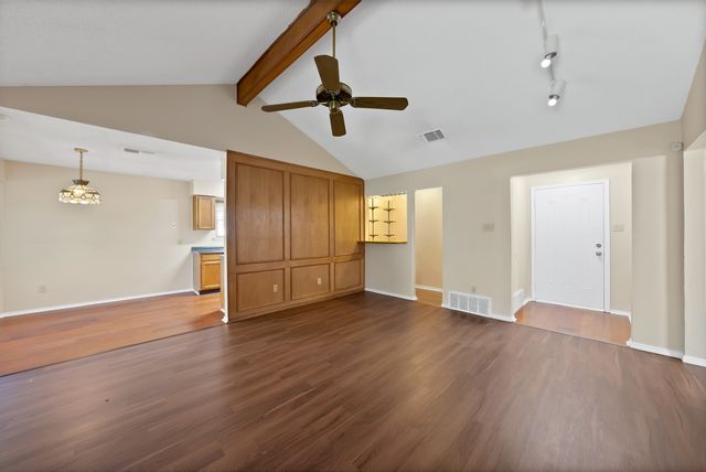 2117 Chapel Downs Drive, Arlington, TX 76017