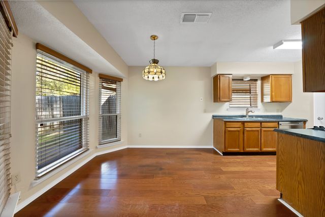 2117 Chapel Downs Drive, Arlington, TX 76017