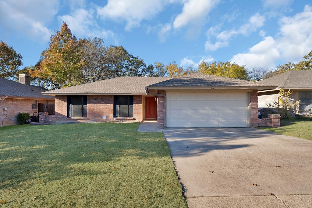 2117 Chapel Downs Drive, Arlington, TX 76017