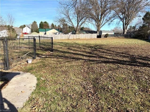 605 Bessie Street, Kernersville, NC 27284