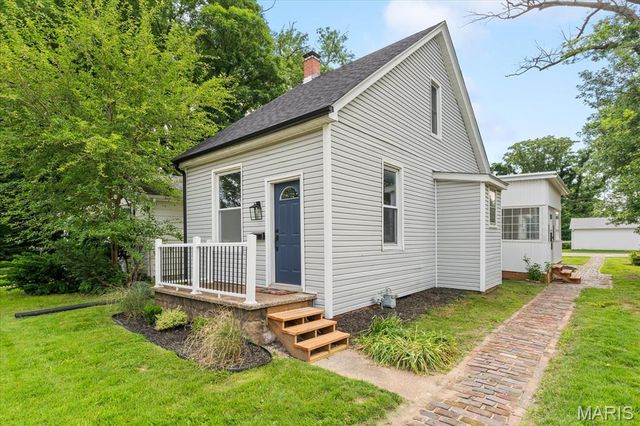 608 N 17th Street, Belleville, IL 62226