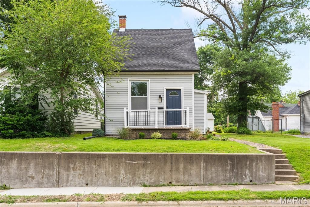 608 N 17th Street, Belleville, IL 62226