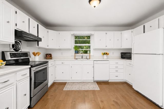 215 Cove View Rd, Wellfleet, MA 02667