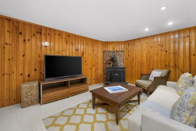 215 Cove View Rd, Wellfleet, MA 02667