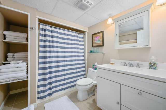 215 Cove View Rd, Wellfleet, MA 02667