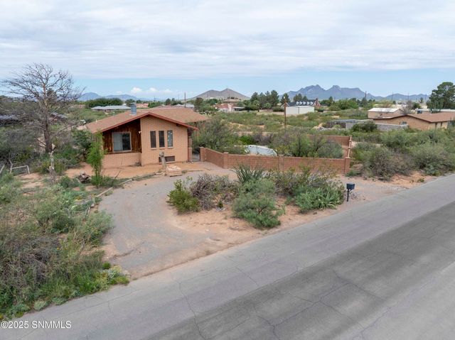 5775 Shadow Hills Road, Las Cruces, NM 88012