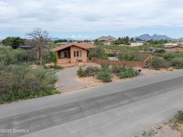 5775 Shadow Hills Road, Las Cruces, NM 88012